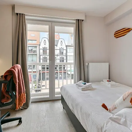 Charming For 4 Persons In Nearby The Beach