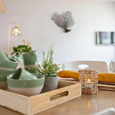 Charming For 4 Persons In Nearby The Beach *